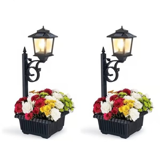 Lampa na solarni pogon za vrtne posude za biljke