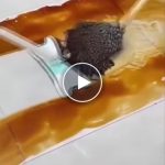 Mop za pod u obliku slova X koji se sam istiskuje, rotira 360° – video